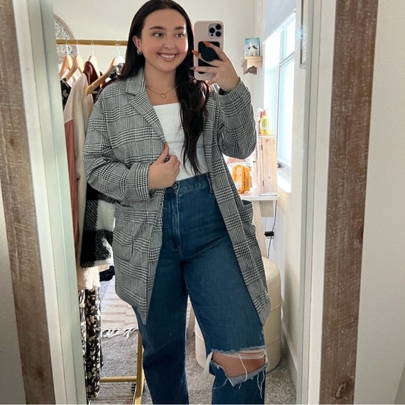 Love Tree Black & White Plaid Womens Blazer - Picture 6 of 7